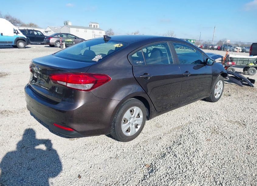 Photo 4 of 2017 Kia Forte LX (VIN 3KPFK4A73HE160867)