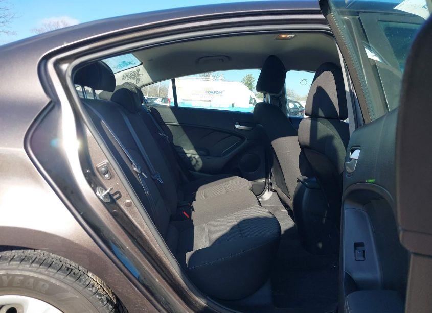 Photo 8 of 2017 Kia Forte LX (VIN 3KPFK4A73HE160867)