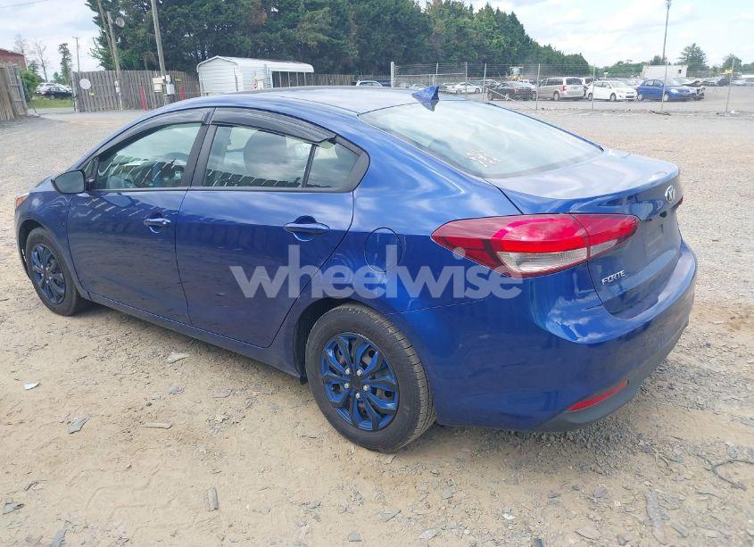 Photo 3 of 2017 Kia Forte LX (VIN 3KPFK4A73HE161128)