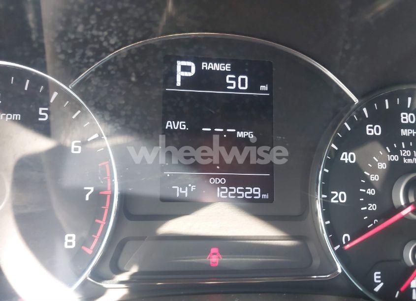 Photo 15 of 2018 Kia Forte LX (VIN 3KPFK4A73JE177030)