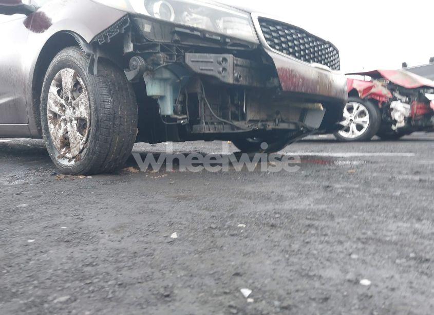 Photo 6 of 2018 Kia Forte LX (VIN 3KPFK4A73JE196743)