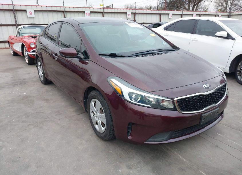 2018 Kia Forte LX (VIN 3KPFK4A73JE199464) main photo