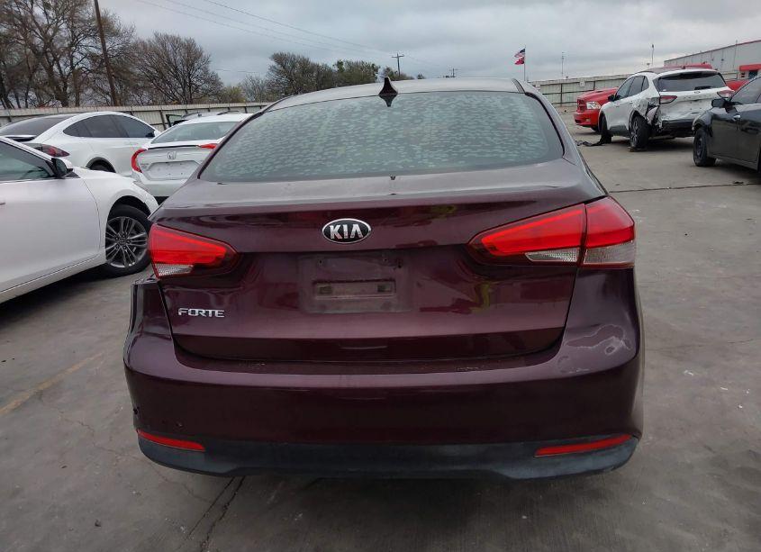 Photo 16 of 2018 Kia Forte LX (VIN 3KPFK4A73JE199464)