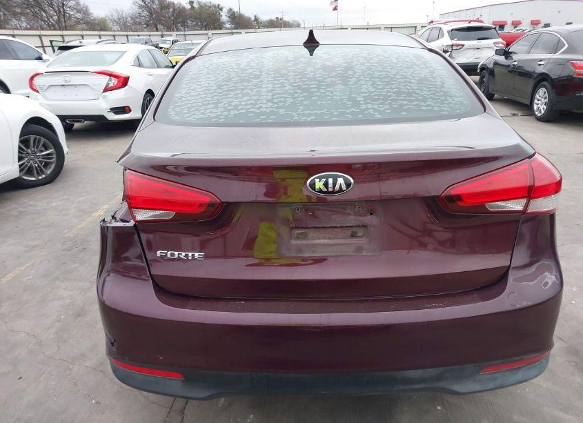Photo 17 of 2018 Kia Forte LX (VIN 3KPFK4A73JE199464)