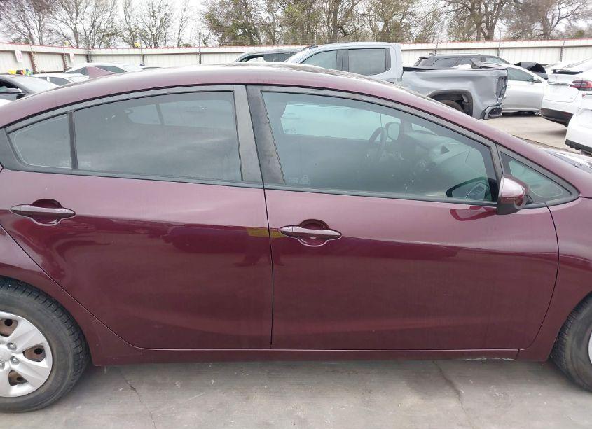Photo 18 of 2018 Kia Forte LX (VIN 3KPFK4A73JE199464)