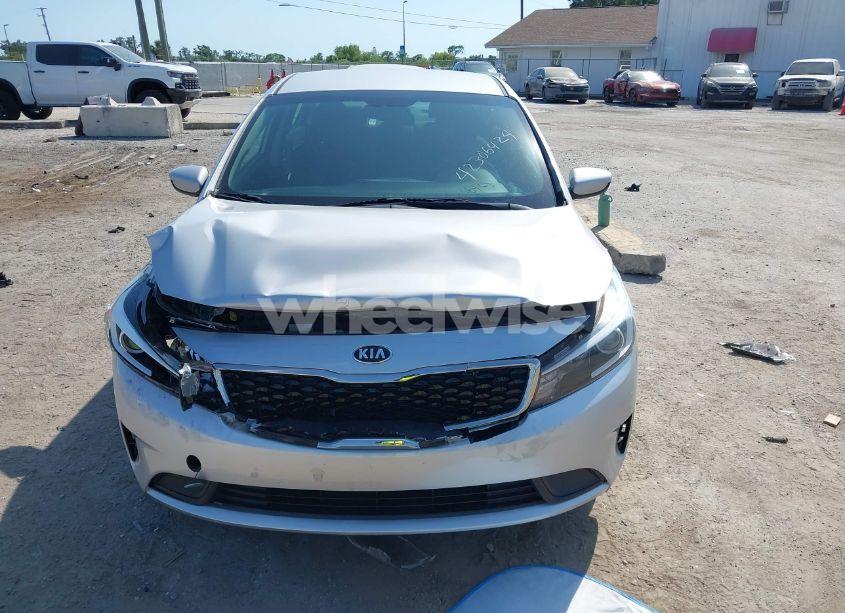 Photo 6 of 2018 Kia Forte LX (VIN 3KPFK4A73JE239090)