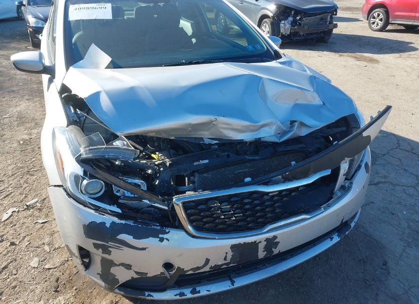 Photo 17 of 2018 Kia Forte LX (VIN 3KPFK4A73JE254334)