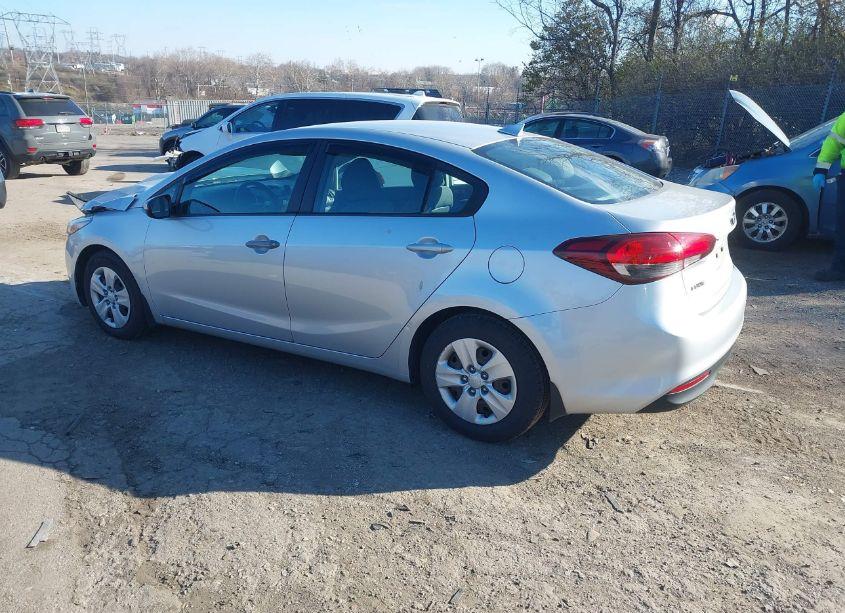 Photo 3 of 2018 Kia Forte LX (VIN 3KPFK4A73JE254334)