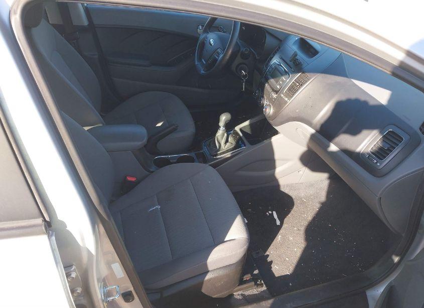 Photo 5 of 2018 Kia Forte LX (VIN 3KPFK4A73JE254334)