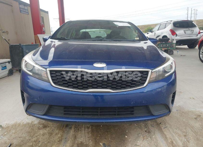 Photo 13 of 2018 Kia Forte LX (VIN 3KPFK4A73JE257010)