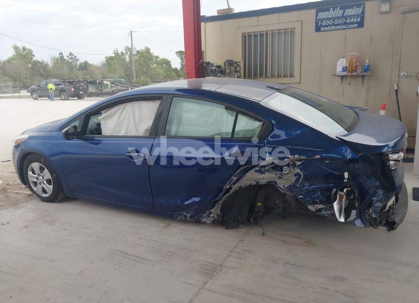 Photo 15 of 2018 Kia Forte LX (VIN 3KPFK4A73JE257010)