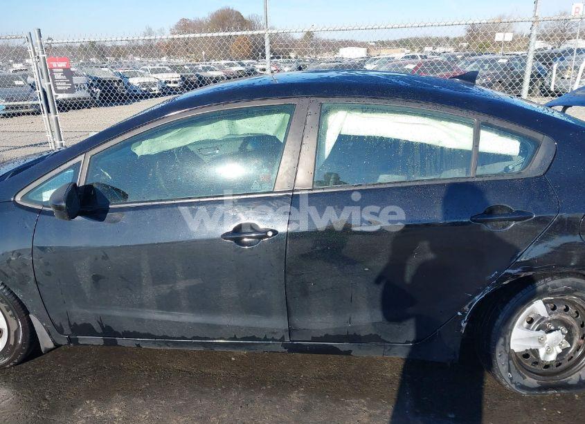 Photo 14 of 2017 Kia Forte LX (VIN 3KPFK4A74HE010069)