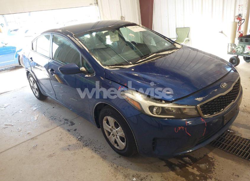 2017 Kia Forte LX (VIN 3KPFK4A74HE010637) main photo