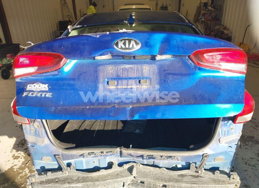 Photo 16 of 2017 Kia Forte LX (VIN 3KPFK4A74HE010637)