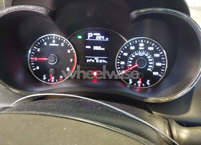 Photo 7 of 2017 Kia Forte LX (VIN 3KPFK4A74HE010637)