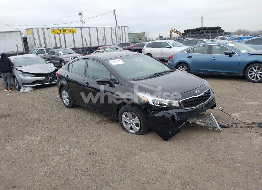 2017 Kia Forte LX (VIN 3KPFK4A74HE014946) main photo