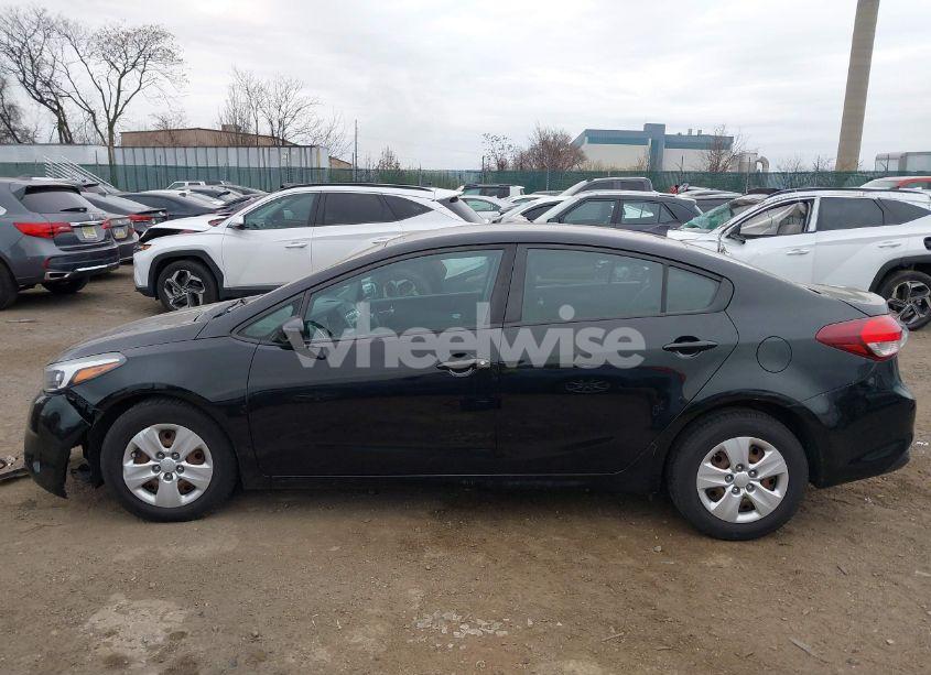 Photo 15 of 2017 Kia Forte LX (VIN 3KPFK4A74HE014946)