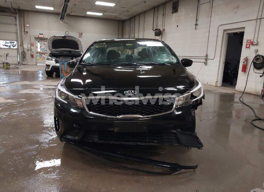 Photo 13 of 2017 Kia Forte LX (VIN 3KPFK4A74HE016955)