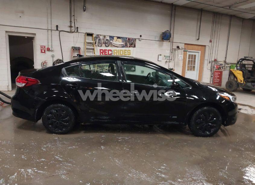 Photo 14 of 2017 Kia Forte LX (VIN 3KPFK4A74HE016955)