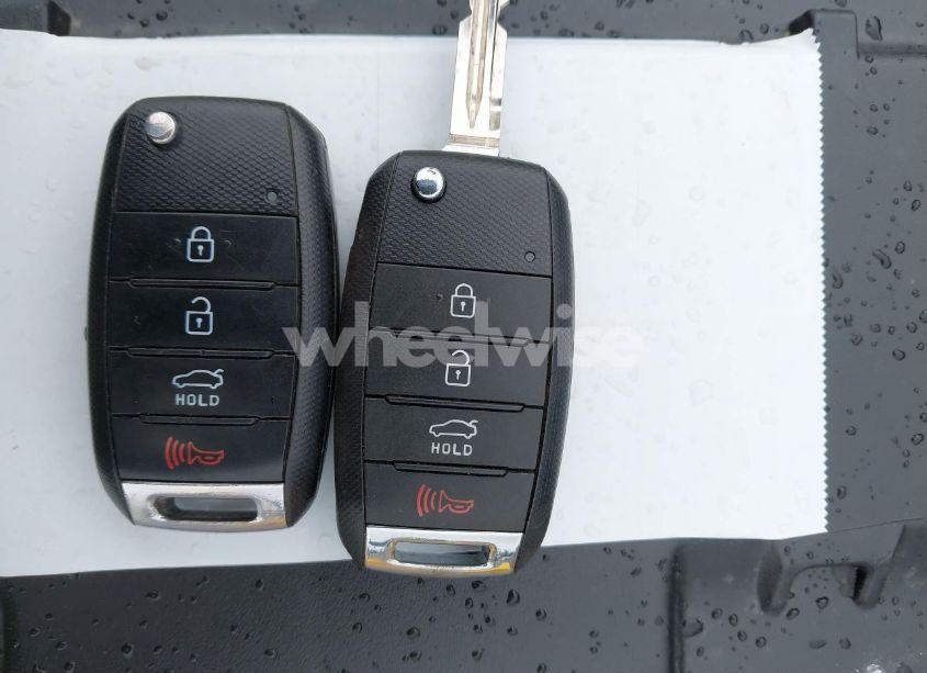 Photo 11 of 2017 Kia Forte LX (VIN 3KPFK4A74HE018334)