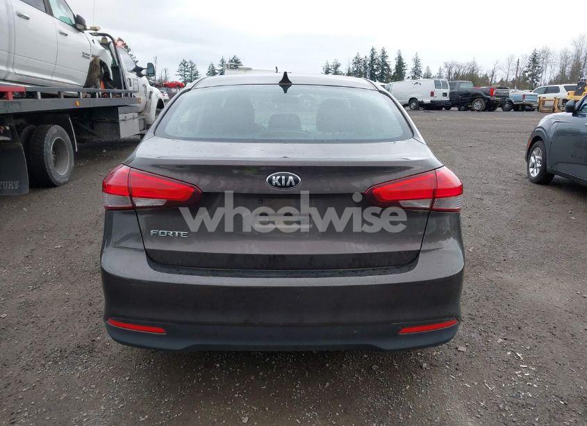 Photo 16 of 2017 Kia Forte LX (VIN 3KPFK4A74HE018334)