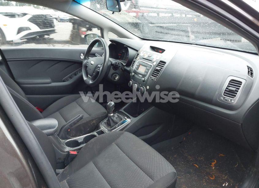 Photo 5 of 2017 Kia Forte LX (VIN 3KPFK4A74HE018334)