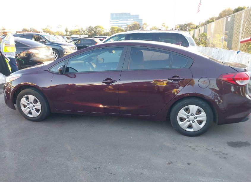 Photo 14 of 2017 Kia Forte LX (VIN 3KPFK4A74HE027034)