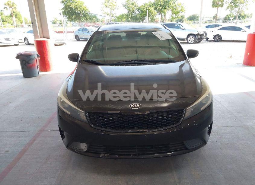 Photo 12 of 2017 Kia Forte LX (VIN 3KPFK4A74HE036218)