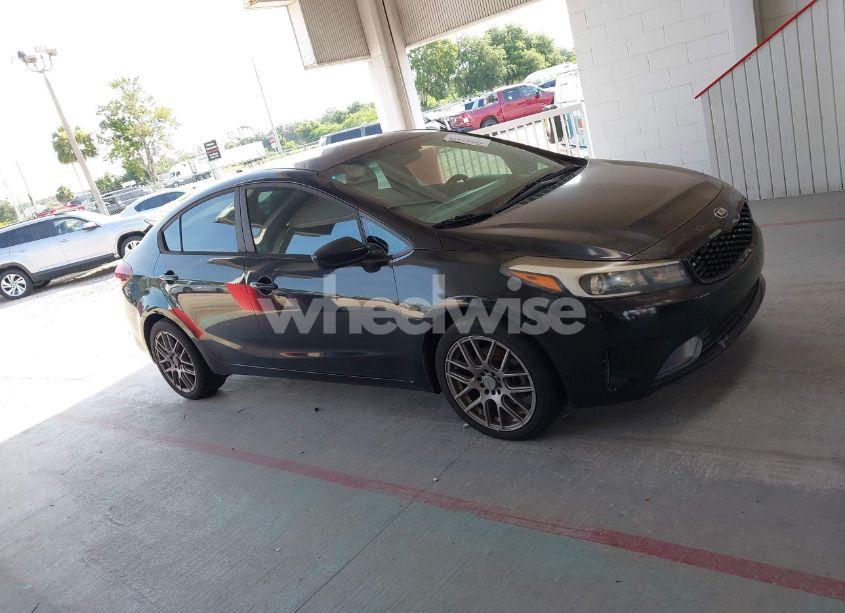 Photo 13 of 2017 Kia Forte LX (VIN 3KPFK4A74HE036218)