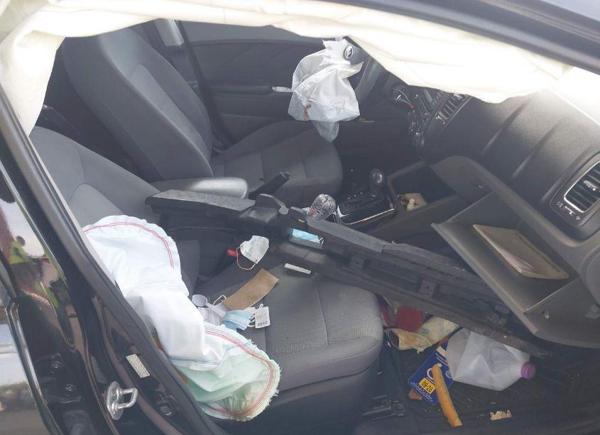 Photo 5 of 2017 Kia Forte LX (VIN 3KPFK4A74HE042357)