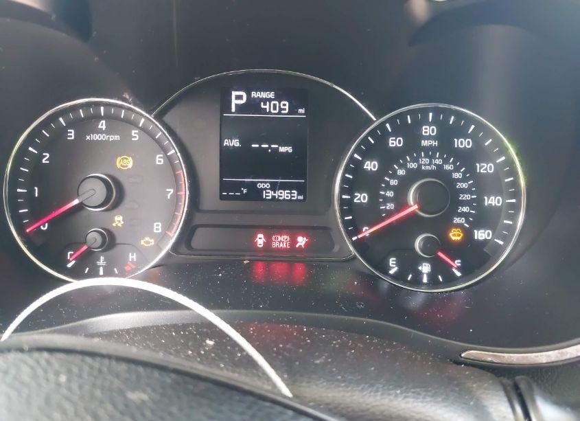 Photo 7 of 2017 Kia Forte LX (VIN 3KPFK4A74HE042357)