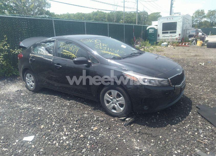 2017 Kia Forte LX (VIN 3KPFK4A74HE042746) main photo