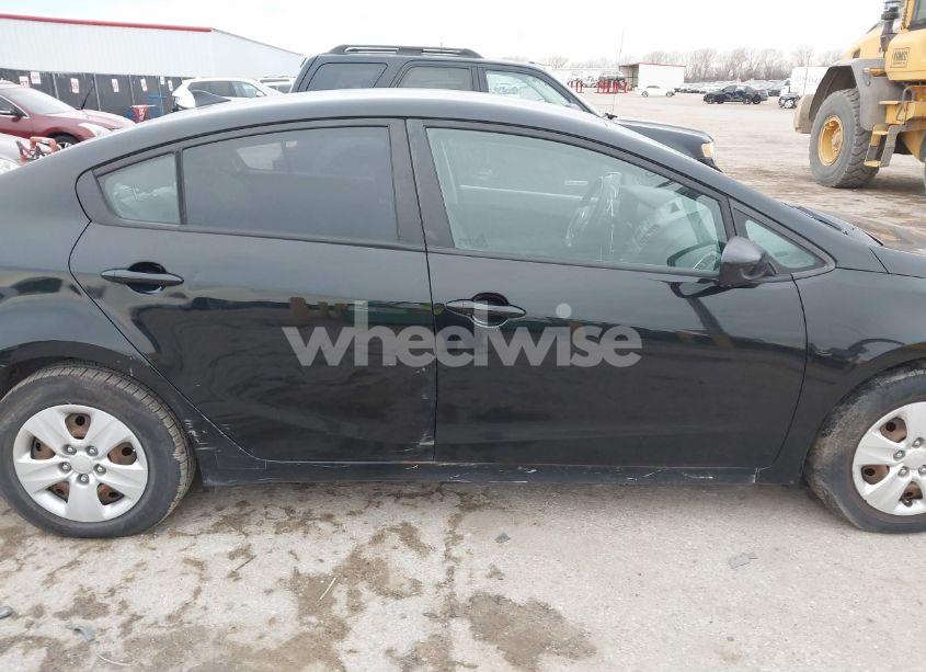 Photo 13 of 2017 Kia Forte LX (VIN 3KPFK4A74HE065959)