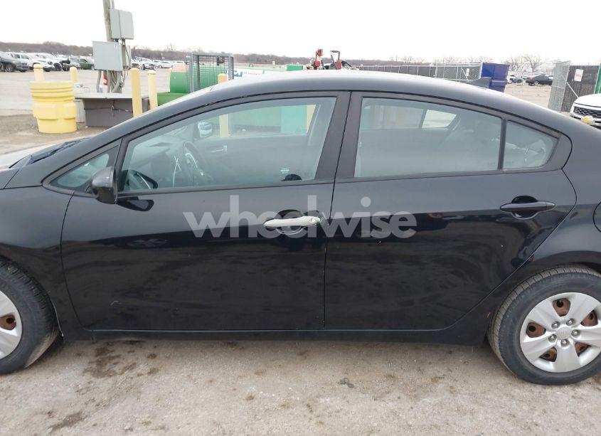 Photo 14 of 2017 Kia Forte LX (VIN 3KPFK4A74HE065959)