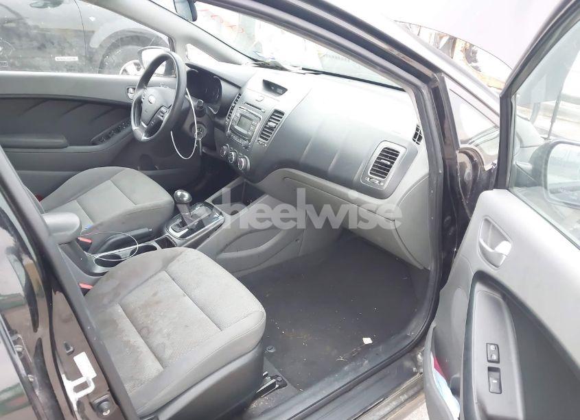 Photo 5 of 2017 Kia Forte LX (VIN 3KPFK4A74HE065959)