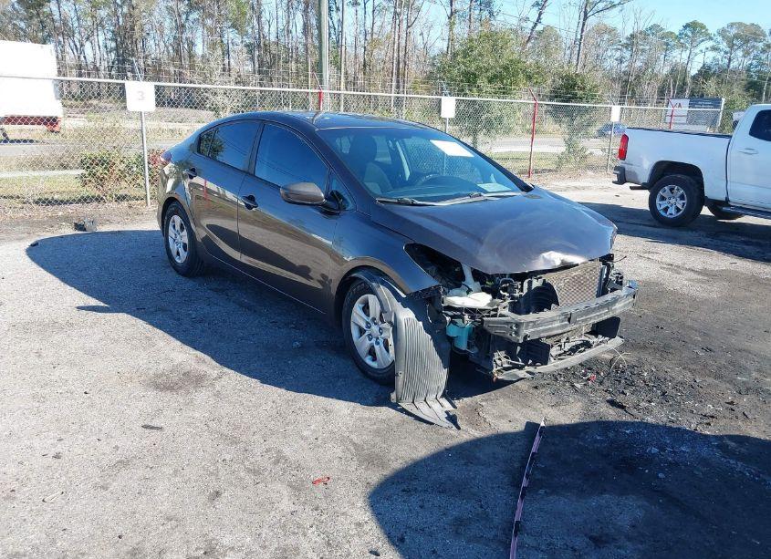 2017 Kia Forte LX (VIN 3KPFK4A74HE091168) main photo