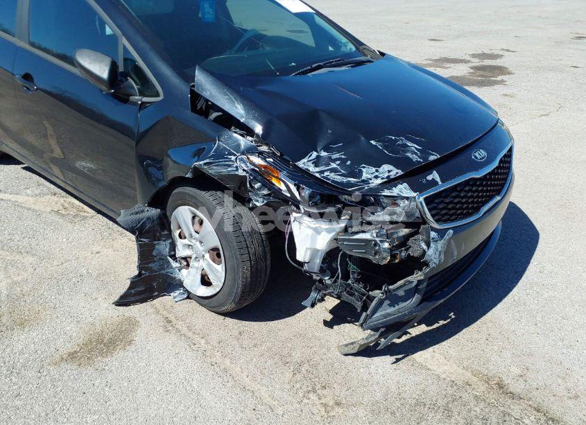 Photo 6 of 2017 Kia Forte LX (VIN 3KPFK4A74HE102346)