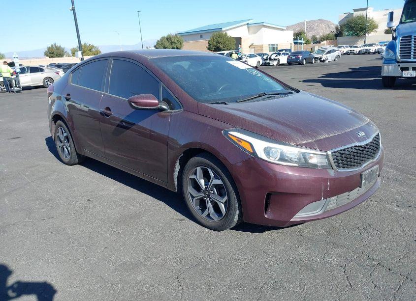 2017 Kia Forte LX (VIN 3KPFK4A74HE126002) main photo