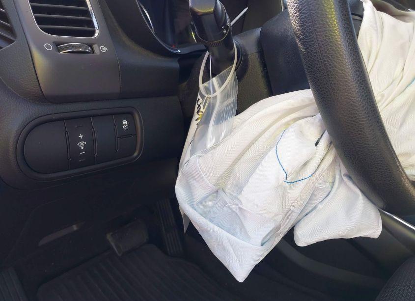 Photo 18 of 2017 Kia Forte LX (VIN 3KPFK4A74HE126002)