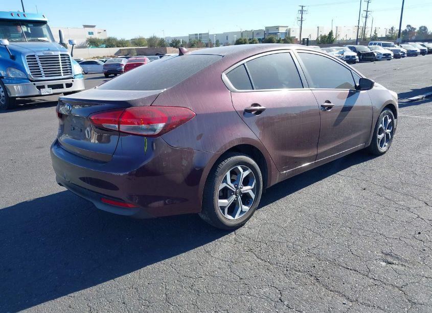 Photo 4 of 2017 Kia Forte LX (VIN 3KPFK4A74HE126002)