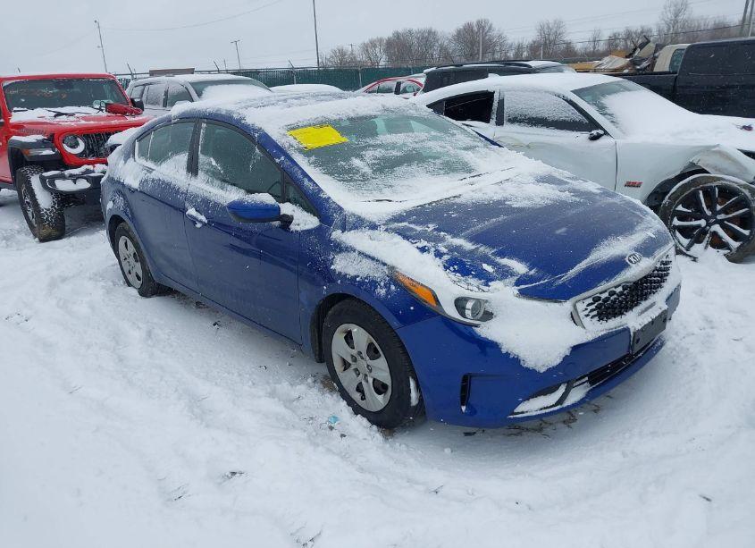 2017 Kia Forte LX (VIN 3KPFK4A74HE145598) main photo