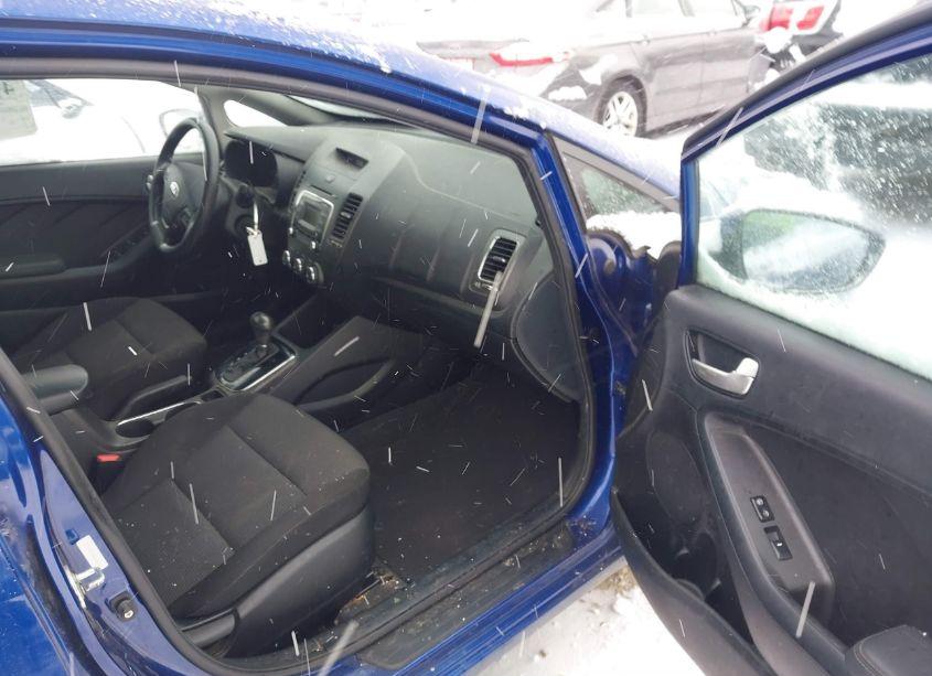 Photo 5 of 2017 Kia Forte LX (VIN 3KPFK4A74HE145598)