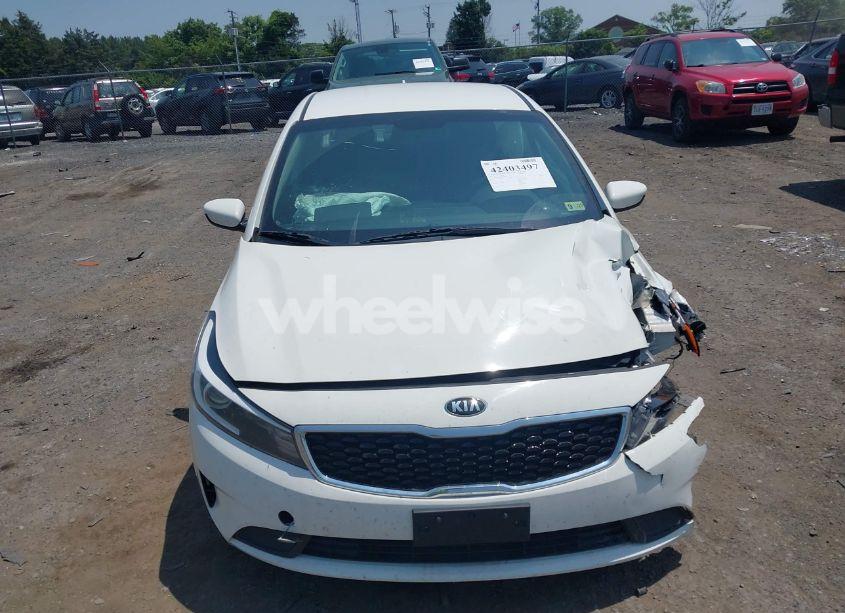 Photo 12 of 2017 Kia Forte LX (VIN 3KPFK4A74HE152485)