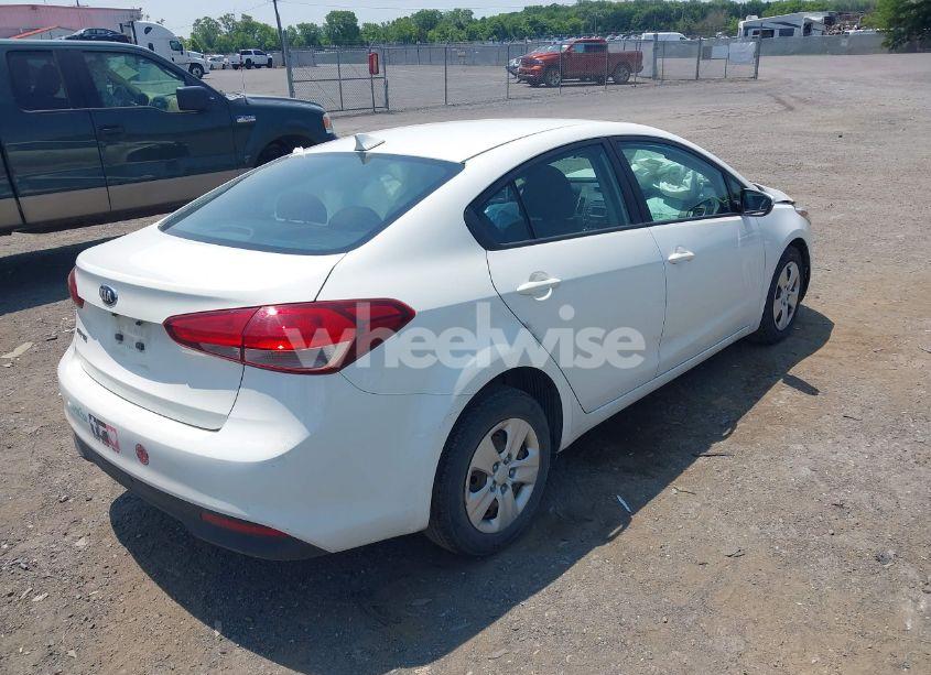 Photo 4 of 2017 Kia Forte LX (VIN 3KPFK4A74HE152485)