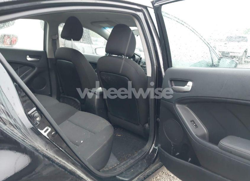 Photo 8 of 2018 Kia Forte LX (VIN 3KPFK4A74JE210231)