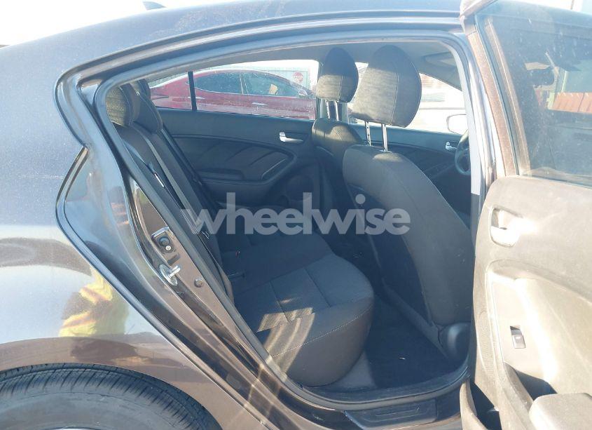 Photo 8 of 2018 Kia Forte LX (VIN 3KPFK4A74JE212061)