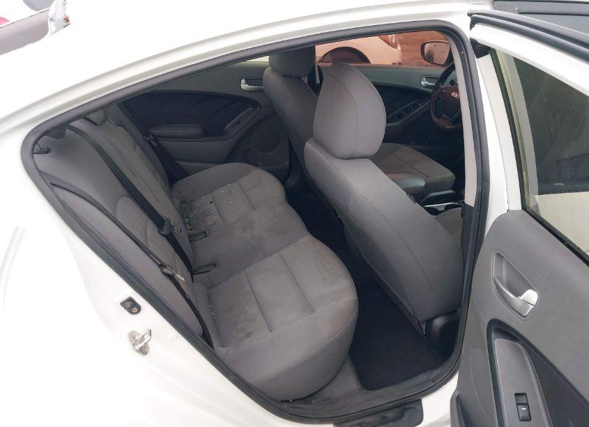 Photo 8 of 2018 Kia Forte LX (VIN 3KPFK4A74JE218409)