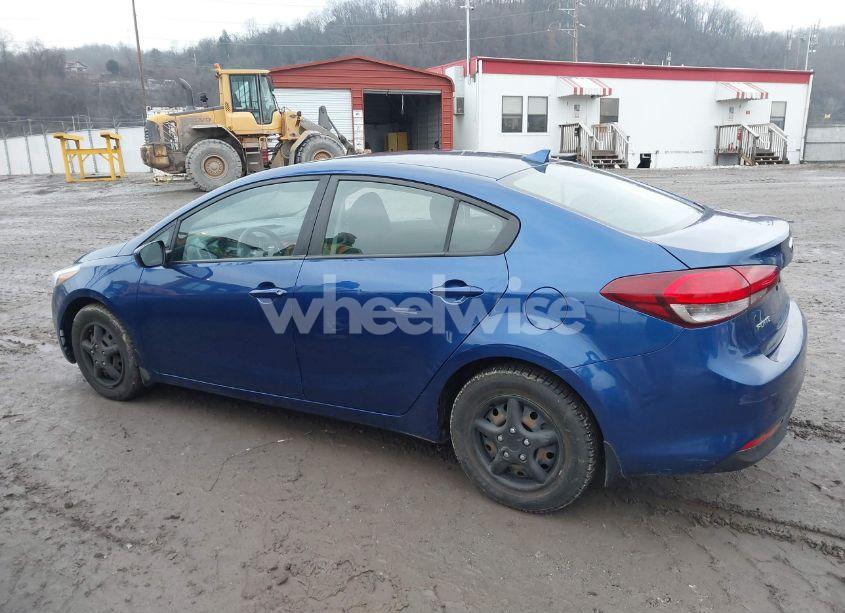 Photo 14 of 2018 Kia Forte LX (VIN 3KPFK4A74JE220211)