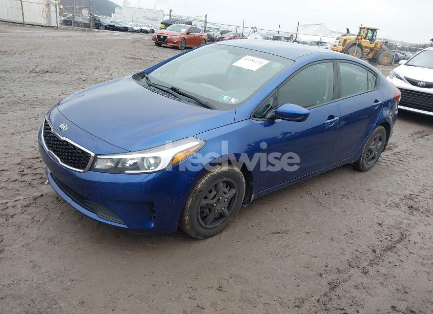 Photo 2 of 2018 Kia Forte LX (VIN 3KPFK4A74JE220211)