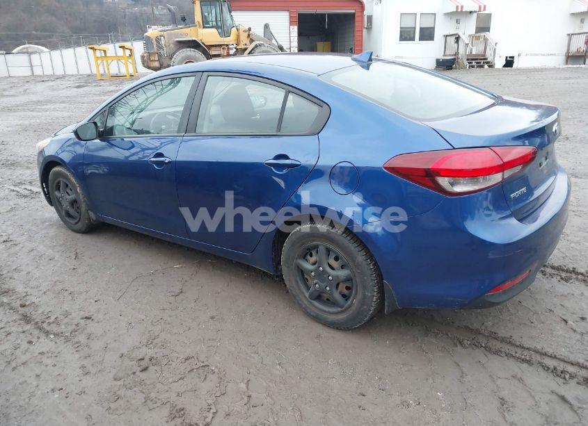Photo 3 of 2018 Kia Forte LX (VIN 3KPFK4A74JE220211)